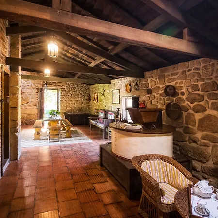Moinho De Estoraos * 蓬德利马
